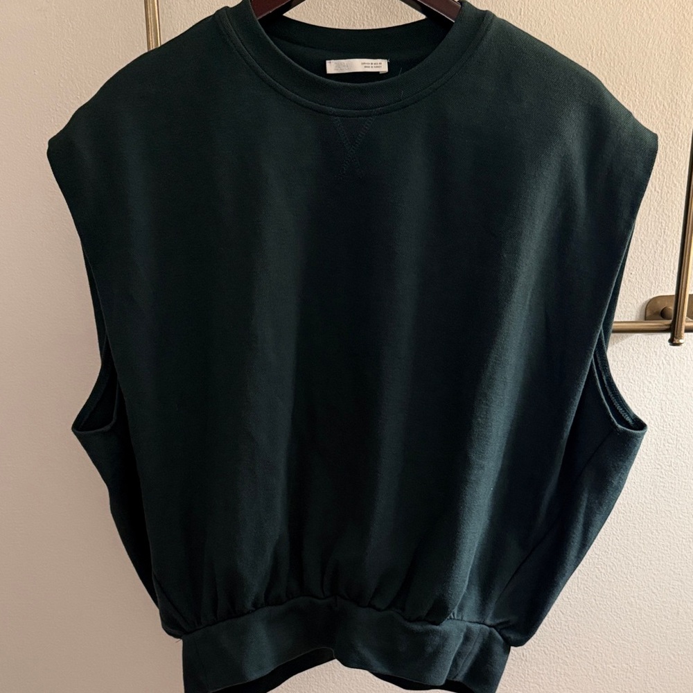 🌿 NWOT 🌿 SLEEVELESS SWEATSHIRT 🌿 ZARA 🌿 GREEN 🌿 MED 🌿 - Picture 2 of 14